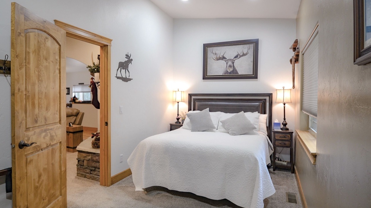 Photo of Bedroom in Lakeside