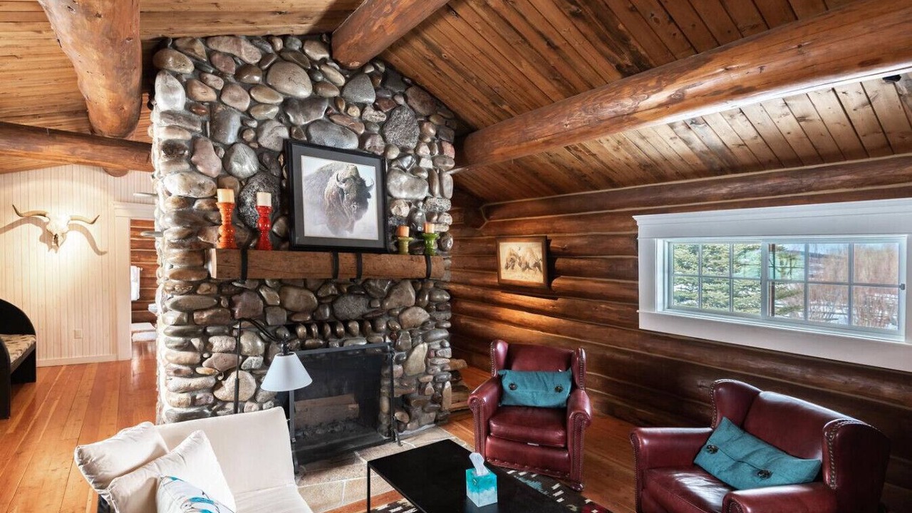 Photo of Livingroom in Bondurant