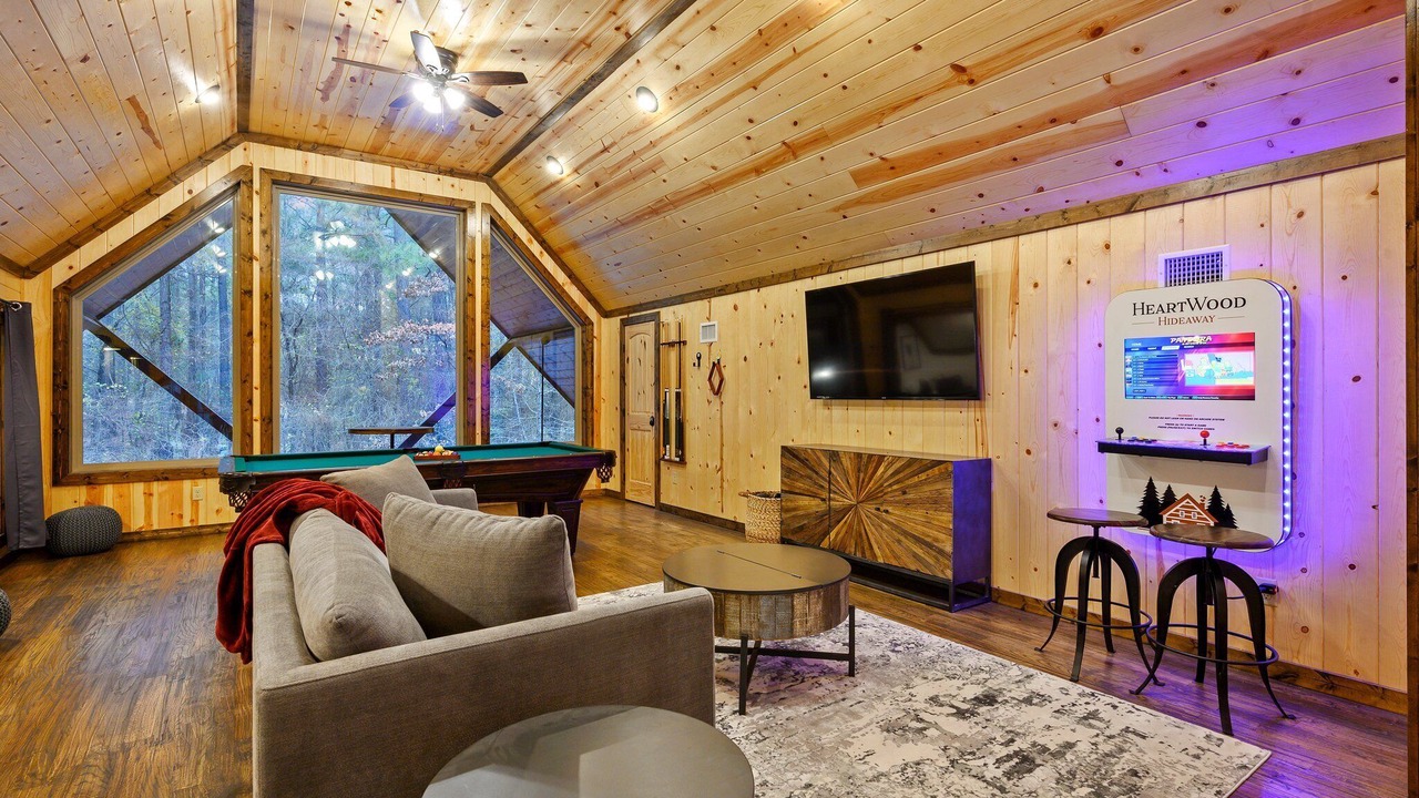 Photo of Livingroom in Hochatown