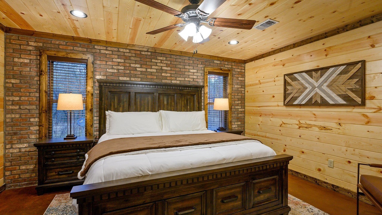 Photo of Bedroom in Hochatown