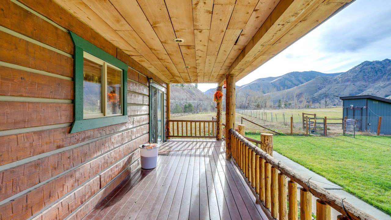 Photo of Patio Balcony in Salmon