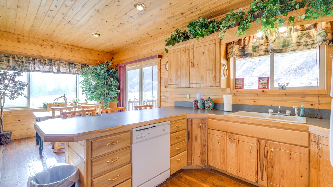 Photo of Kitchen in Salmon