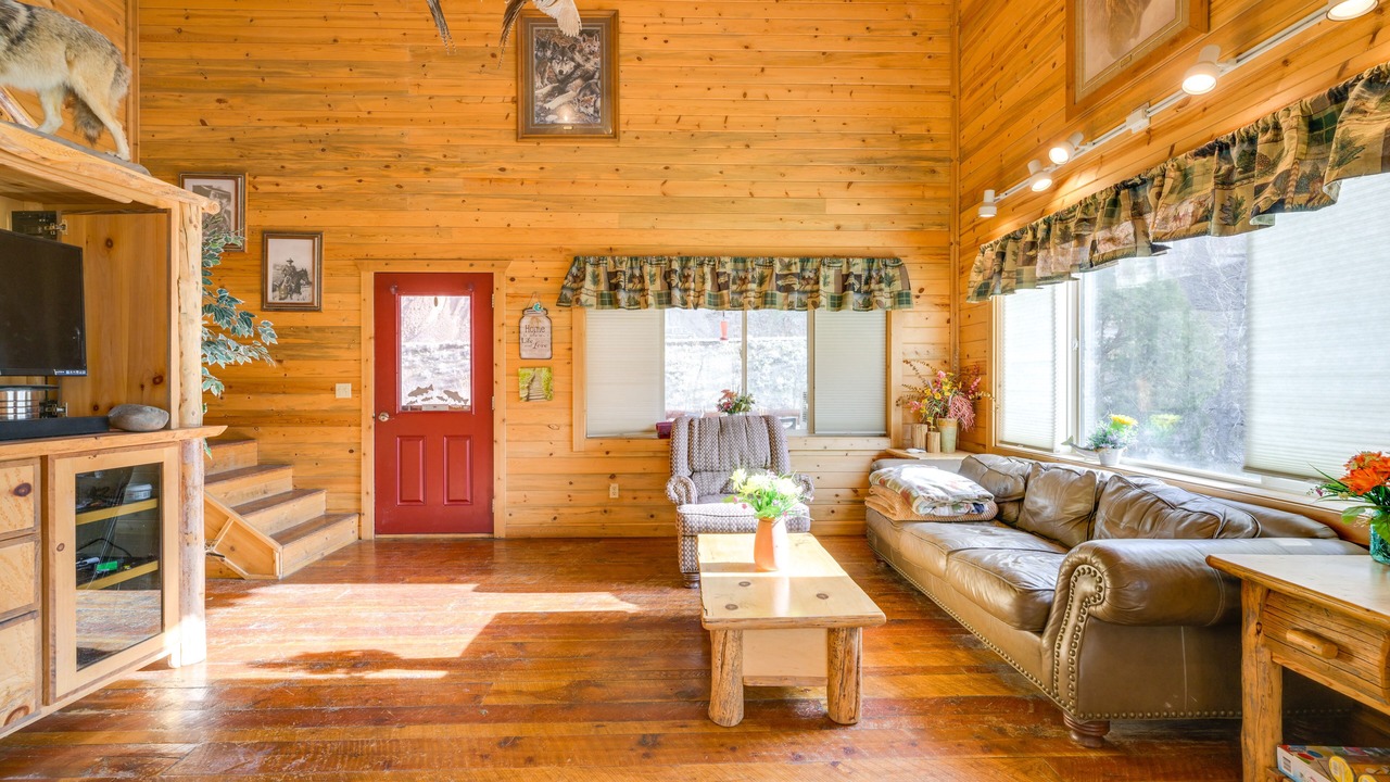 Photo of Livingroom in Salmon