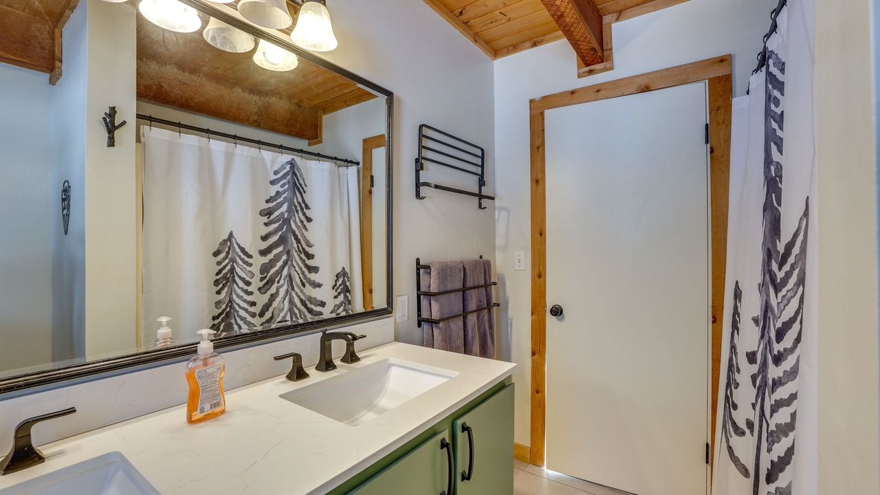 Photo of Bathroom in Tamarack Resort