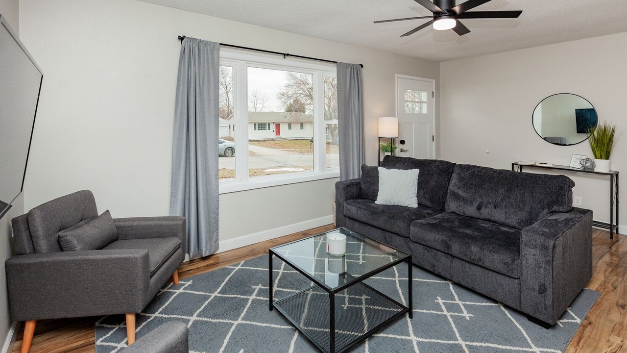 Photo of Livingroom in Ames