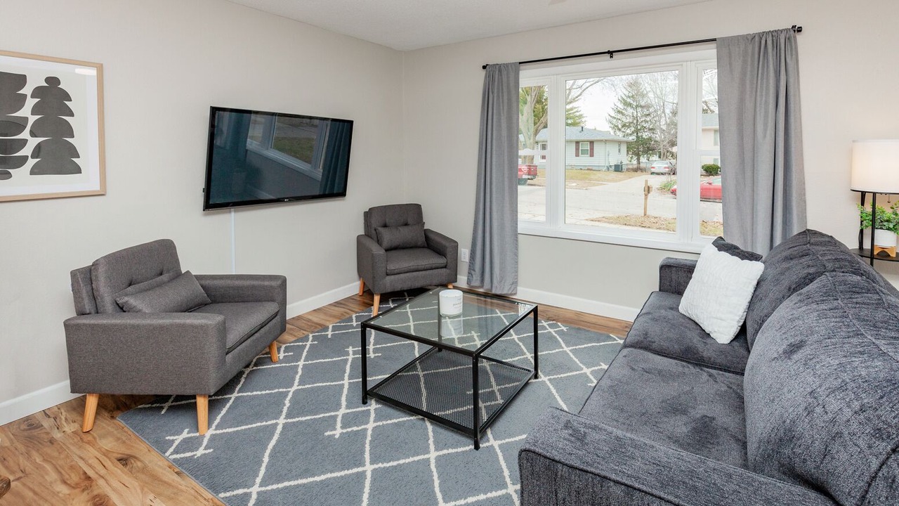 Photo of Livingroom in Ames