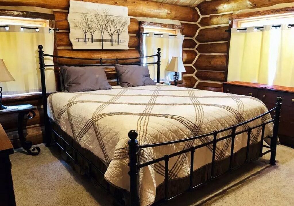 Photo of Bedroom in Custer