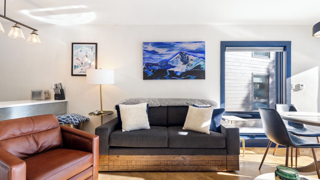 Photo of Livingroom in Big Horn