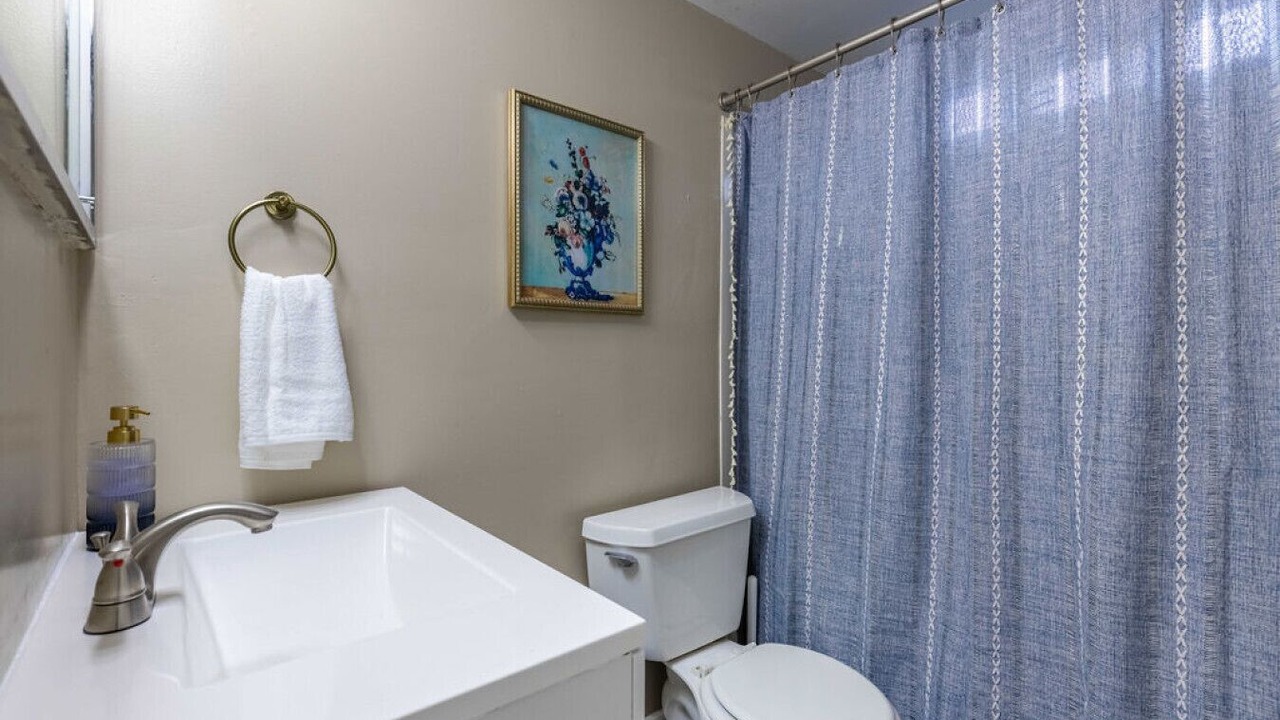 Photo of Bathroom in Maple Heights