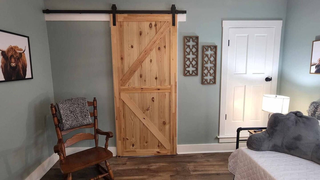 Photo of Bedroom in Counce