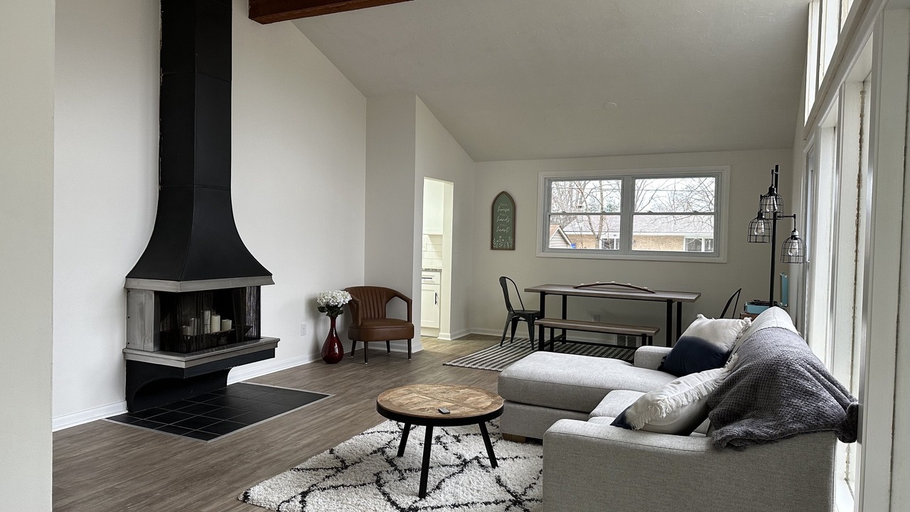Photo of Livingroom in Mentor