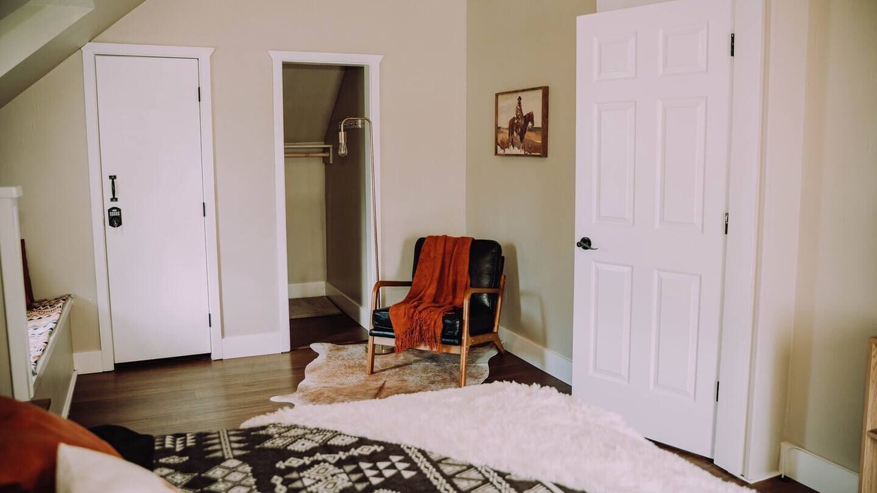 Photo of Bedroom in Salmon