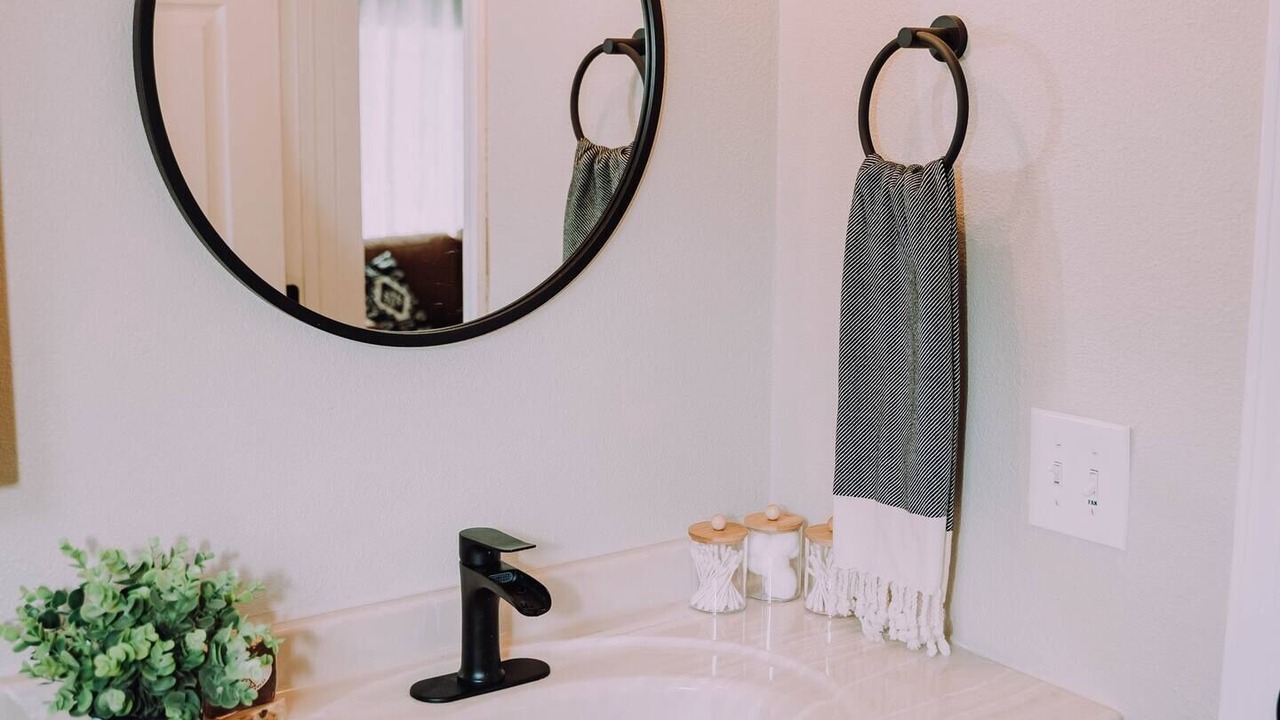 Photo of Bathroom in Salmon