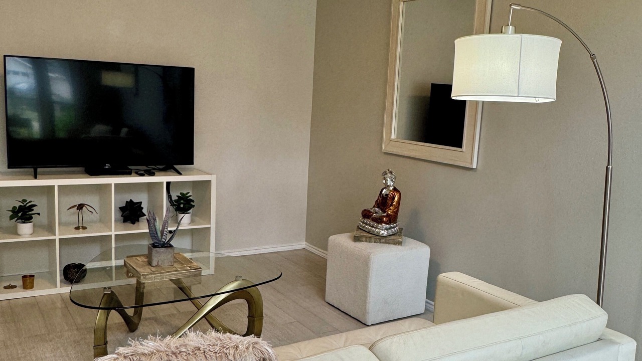 Photo of Livingroom in Palm Valley