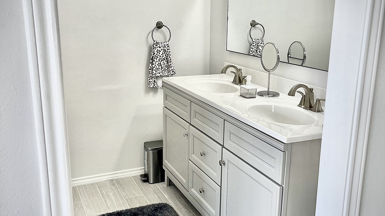 Photo of Bathroom in Palm Valley