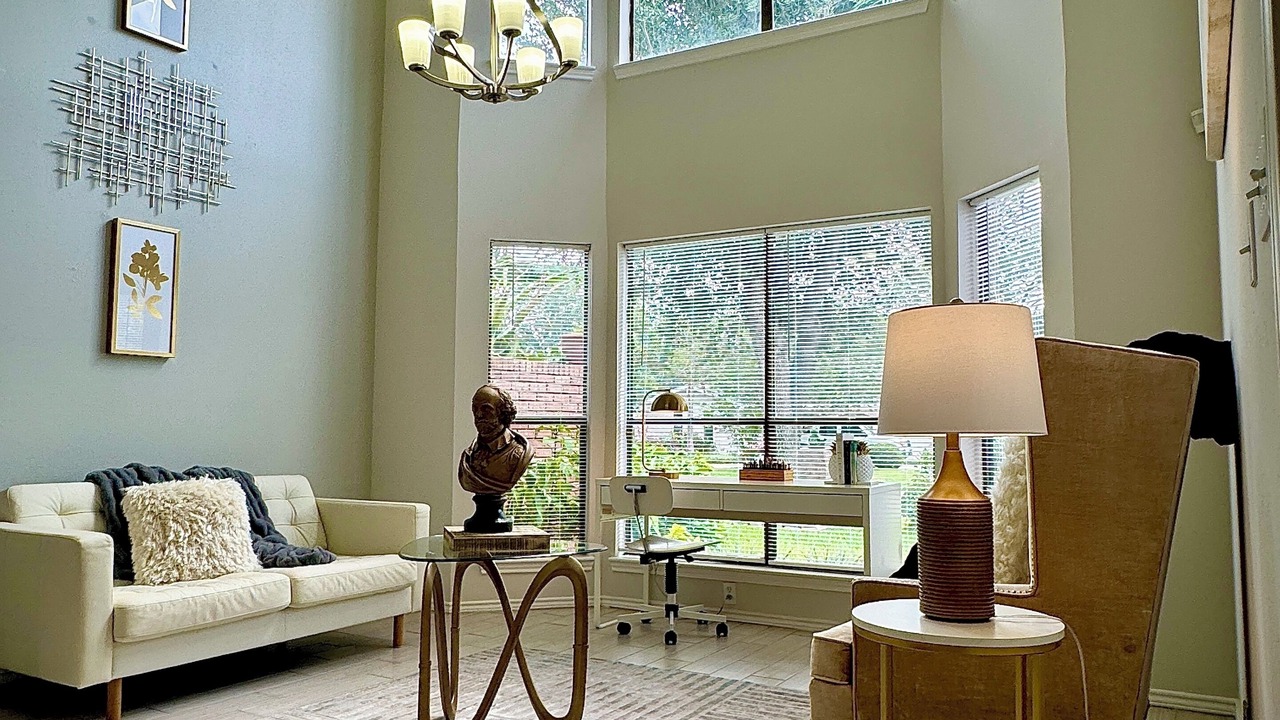 Photo of Bedroom in Palm Valley