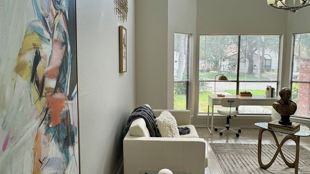 Photo of Livingroom in Palm Valley