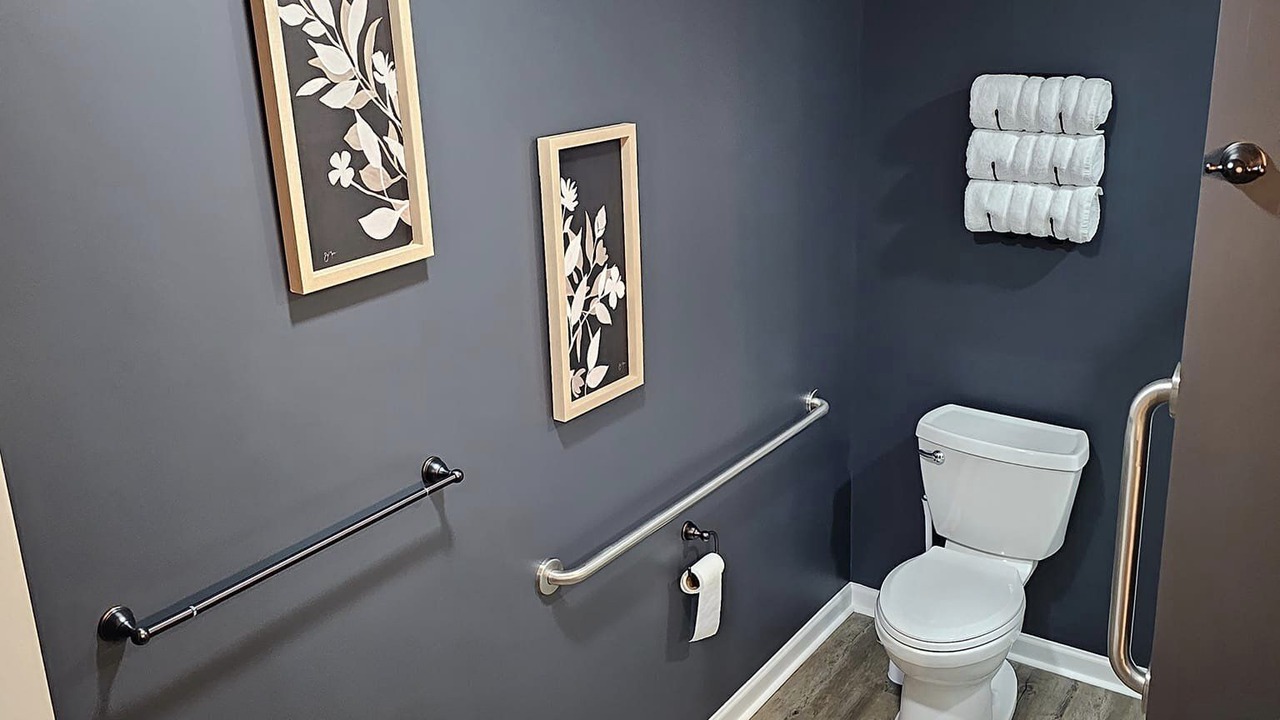 Photo of Bathroom in Holly