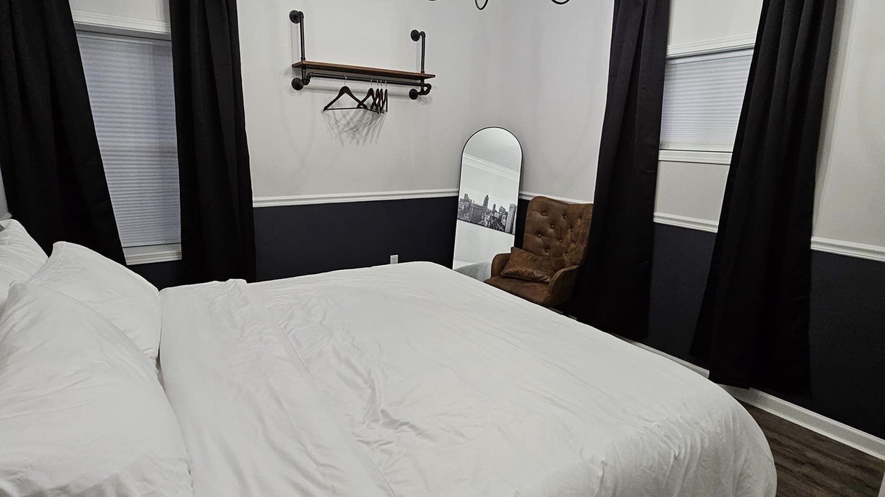 Photo of Bedroom in Holly