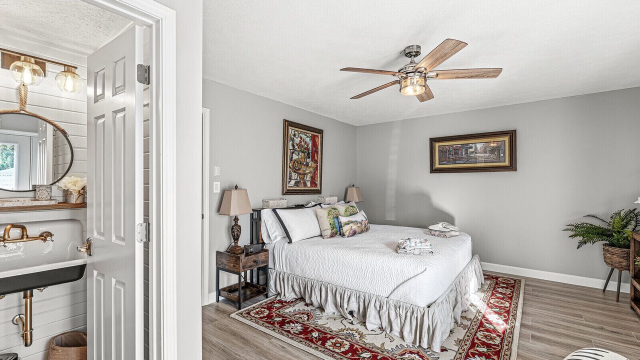Photo of Bedroom in Noblesville