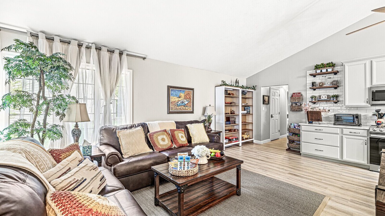 Photo of Livingroom in Noblesville