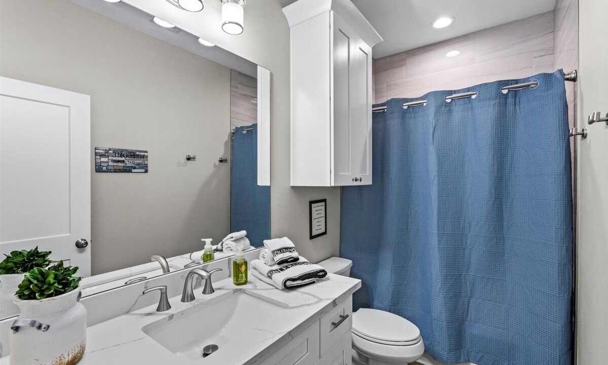 Photo of Bathroom in Indian Beach