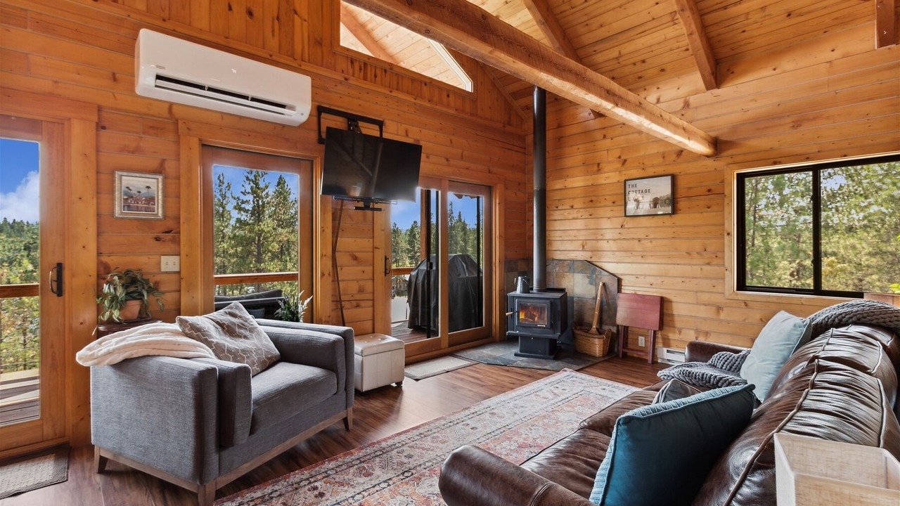 Photo of Livingroom in Eureka