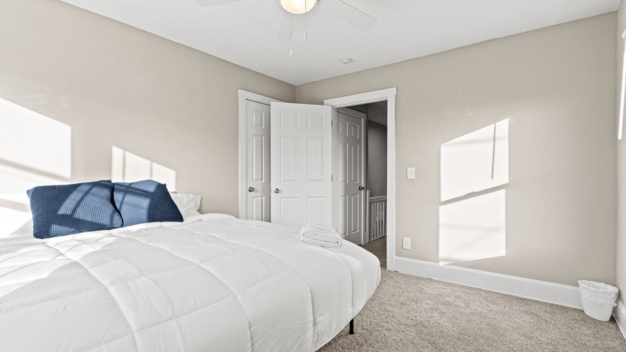 Photo of Bedroom in Holy Cross