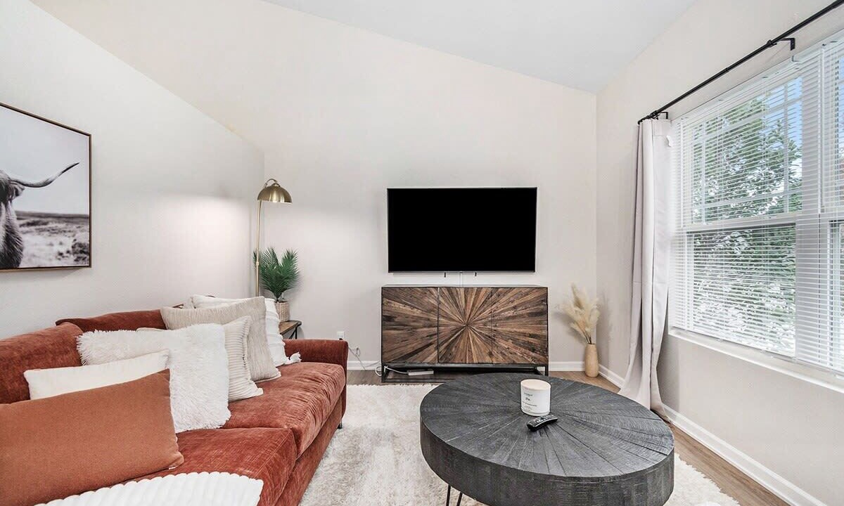 Photo of Livingroom in Millard