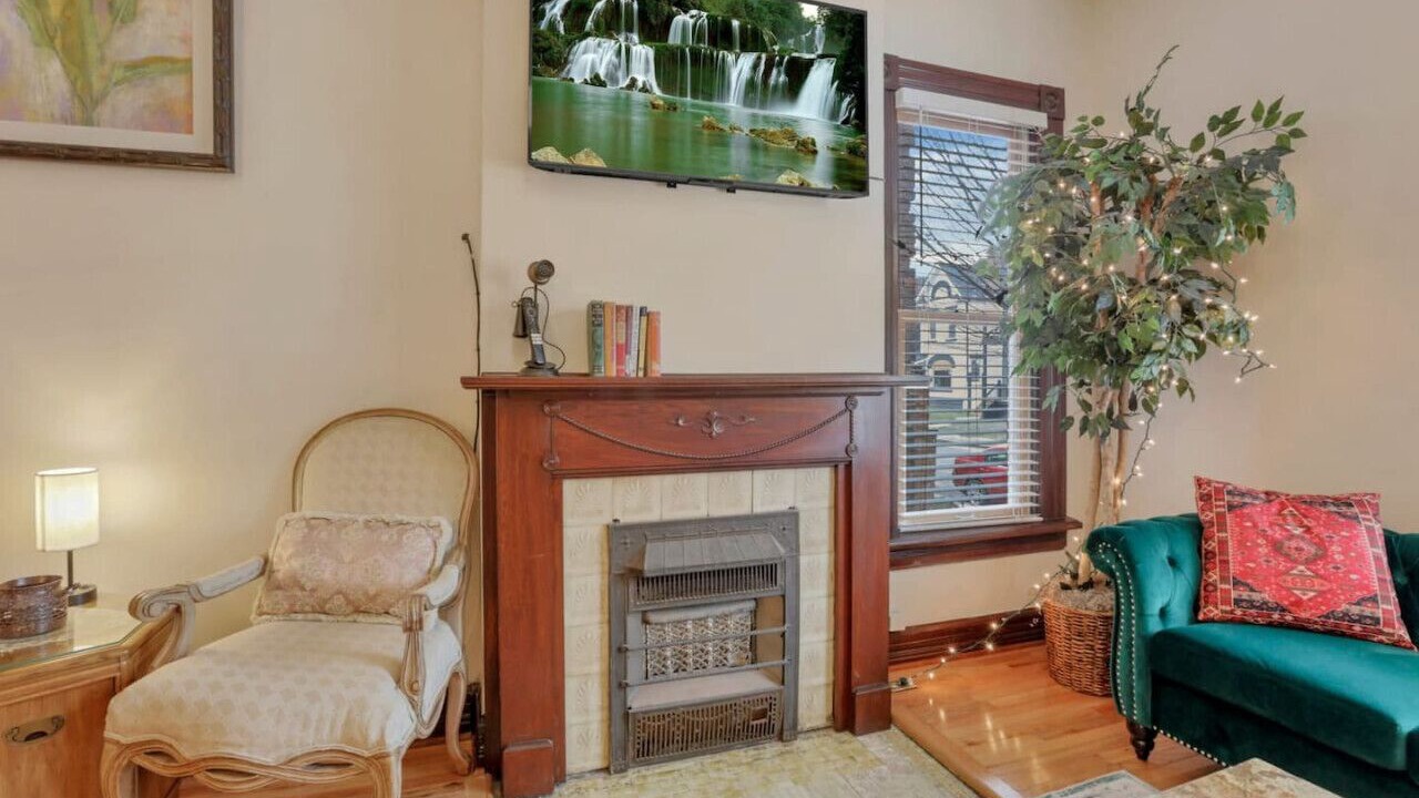 Photo of Livingroom in Olde Towne East