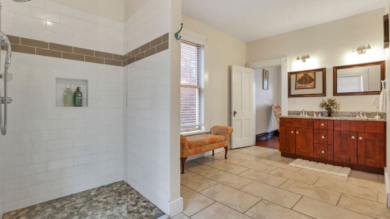 Photo of Bathroom in Olde Towne East