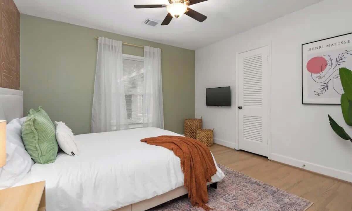 Photo of Bedroom in Braeswood Place