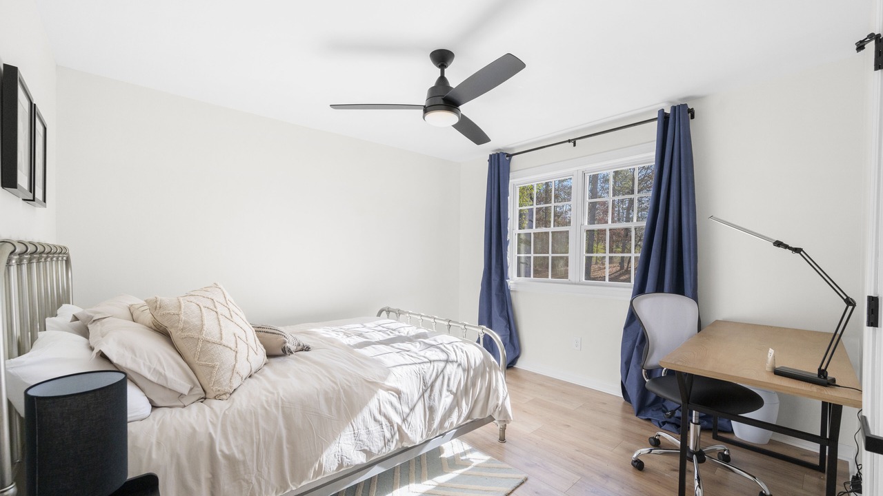 Photo of Bedroom in Snellville