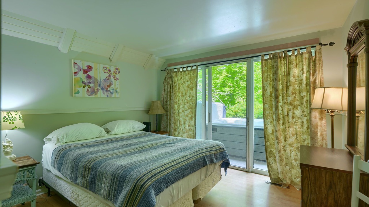 Photo of Bedroom in Sugar Grove