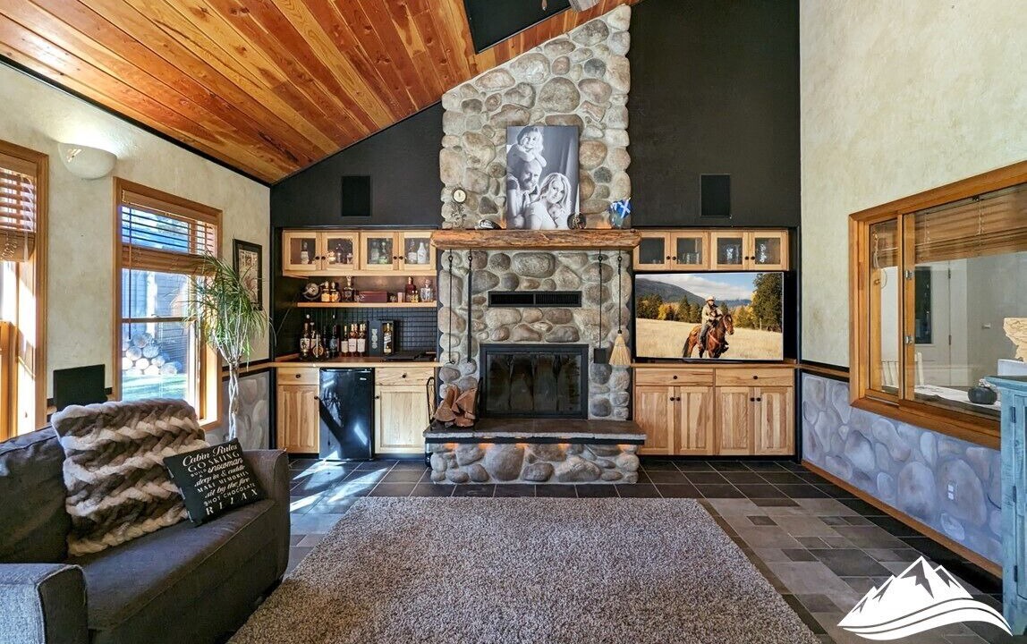 Photo of Livingroom in Seeley Lake