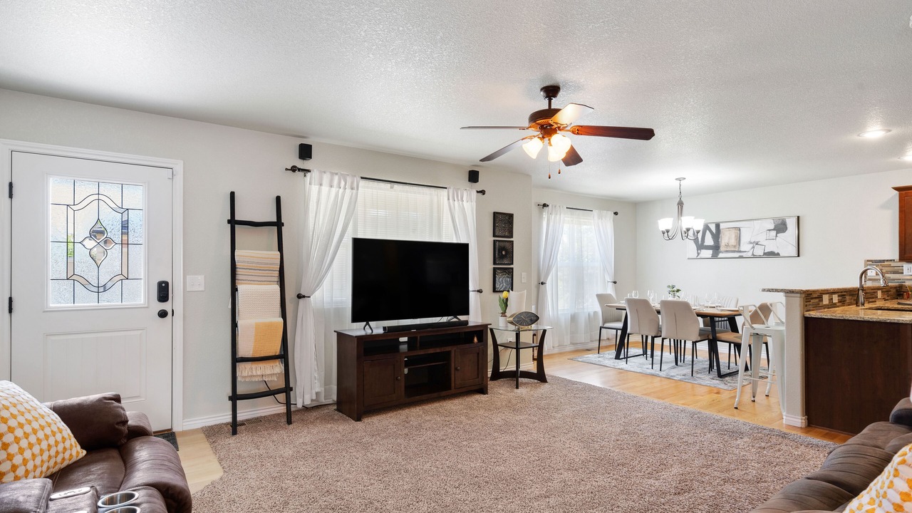 Photo of Livingroom in Cheyenne