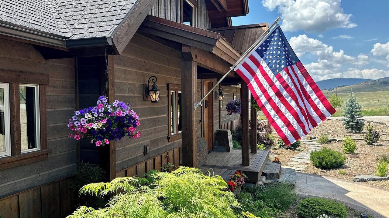 Photo of Outdoor in Elmo