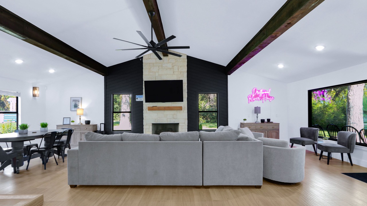 Photo of Livingroom in Seguin