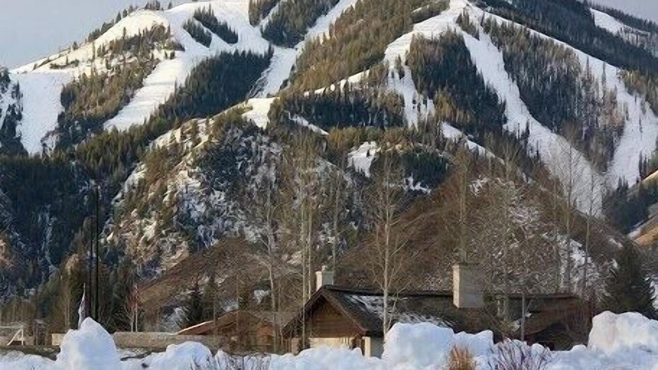 Photo of Others in Elkhorn Village