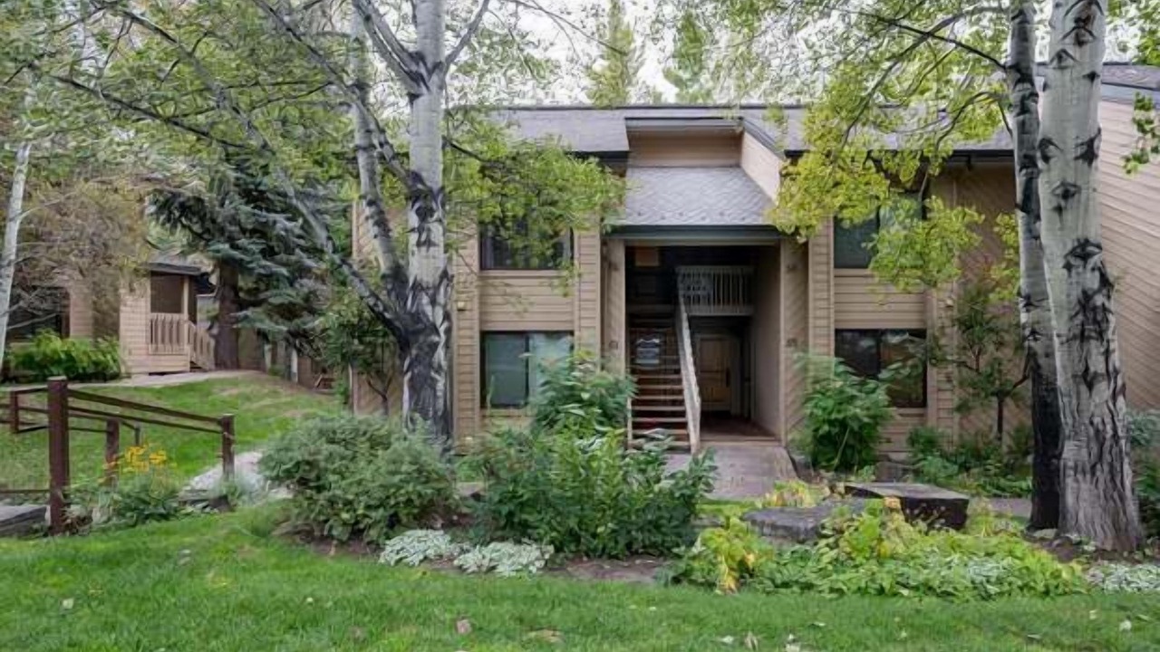 Photo of Outdoor in Elkhorn Village