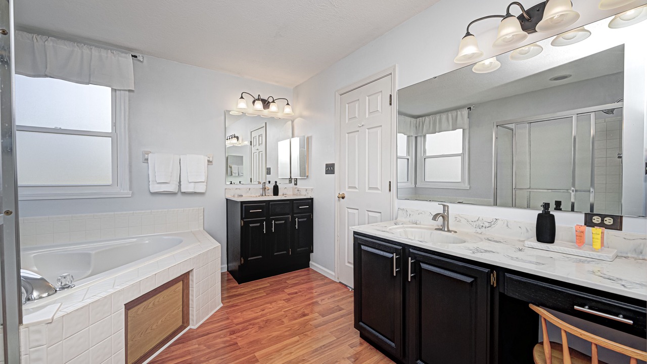 Photo of Bathroom in Maxwell