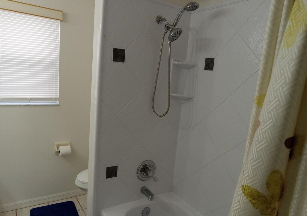 Photo of Bathroom in Crescent Lakes