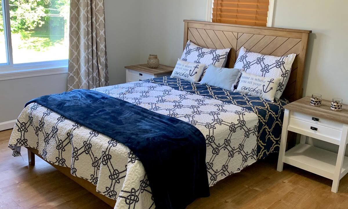 Photo of Bedroom in Falls