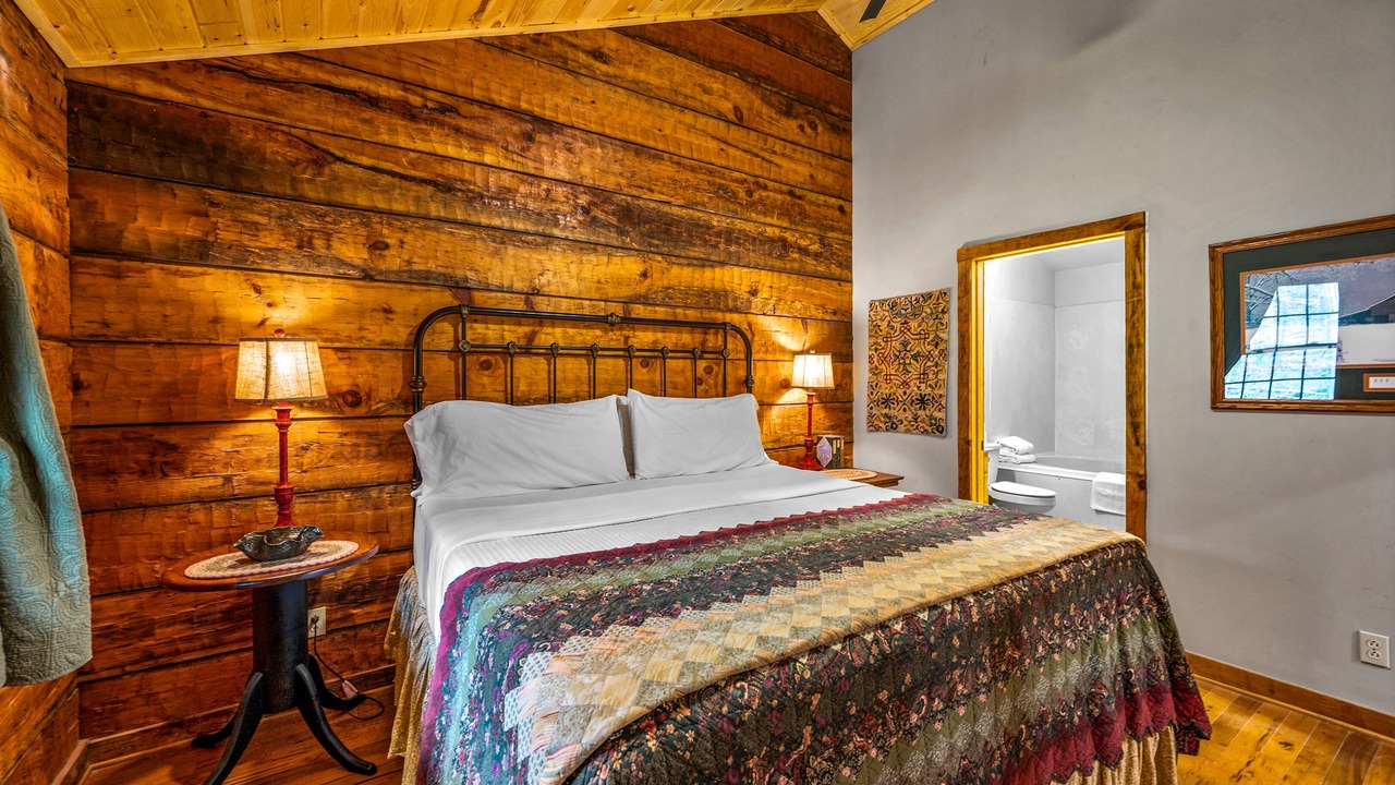 Photo of Bedroom in Townsend