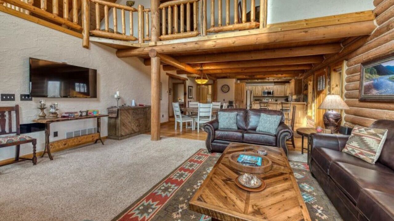 Photo of Livingroom in Grantsdale