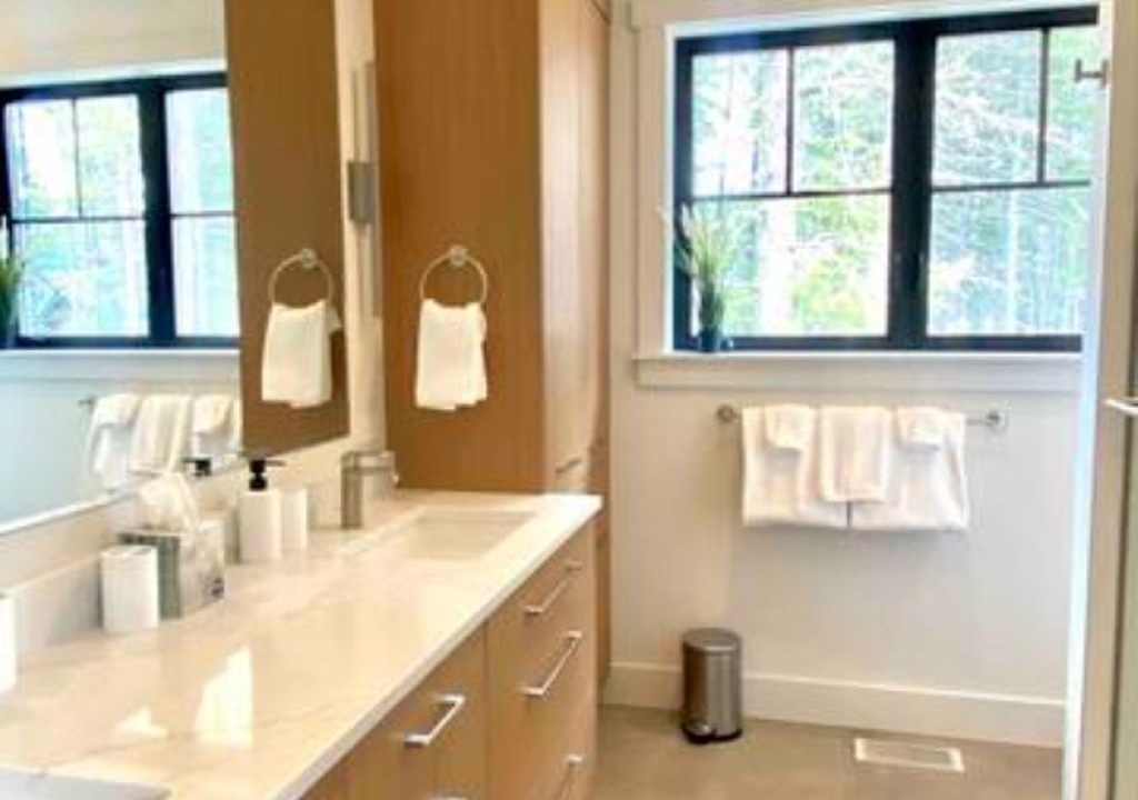 Photo of Bathroom in Roslyn