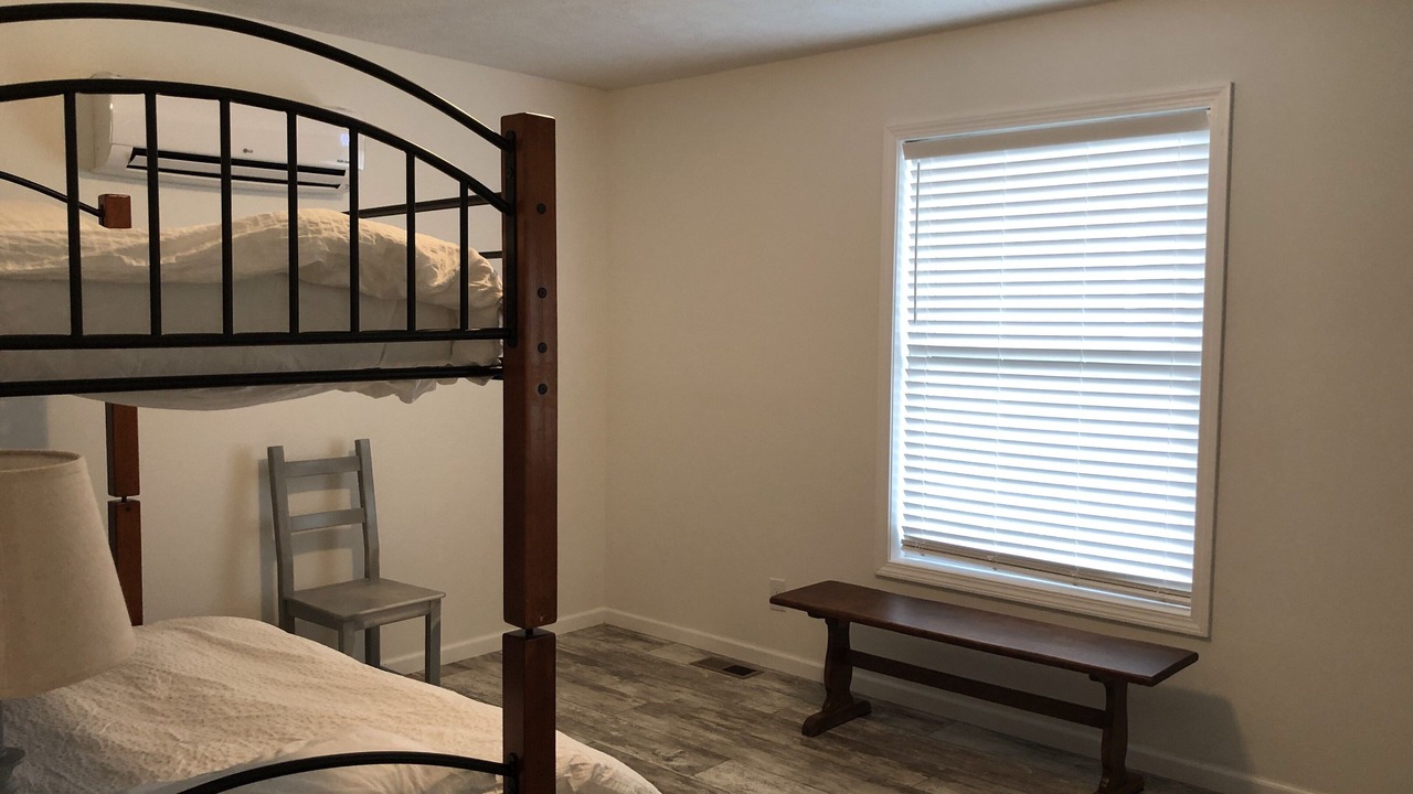 Photo of Bedroom in Oak Harbor