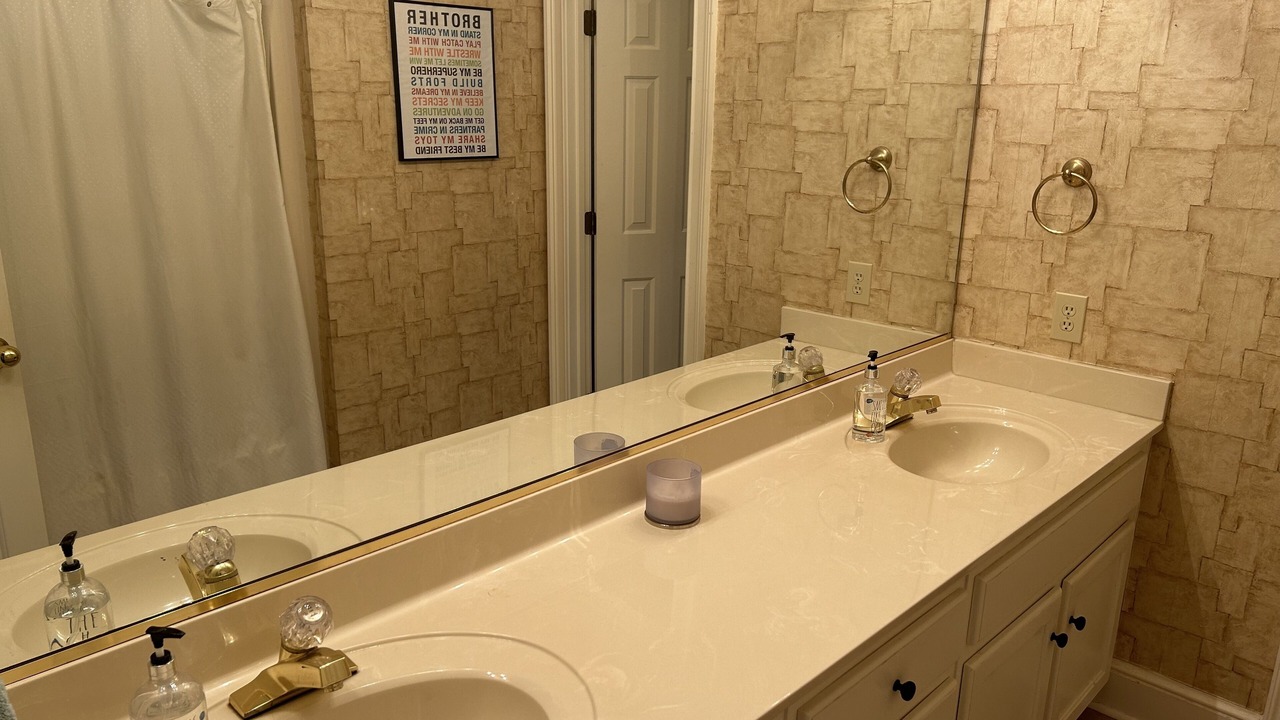 Photo of Bathroom in Woodside Plantation