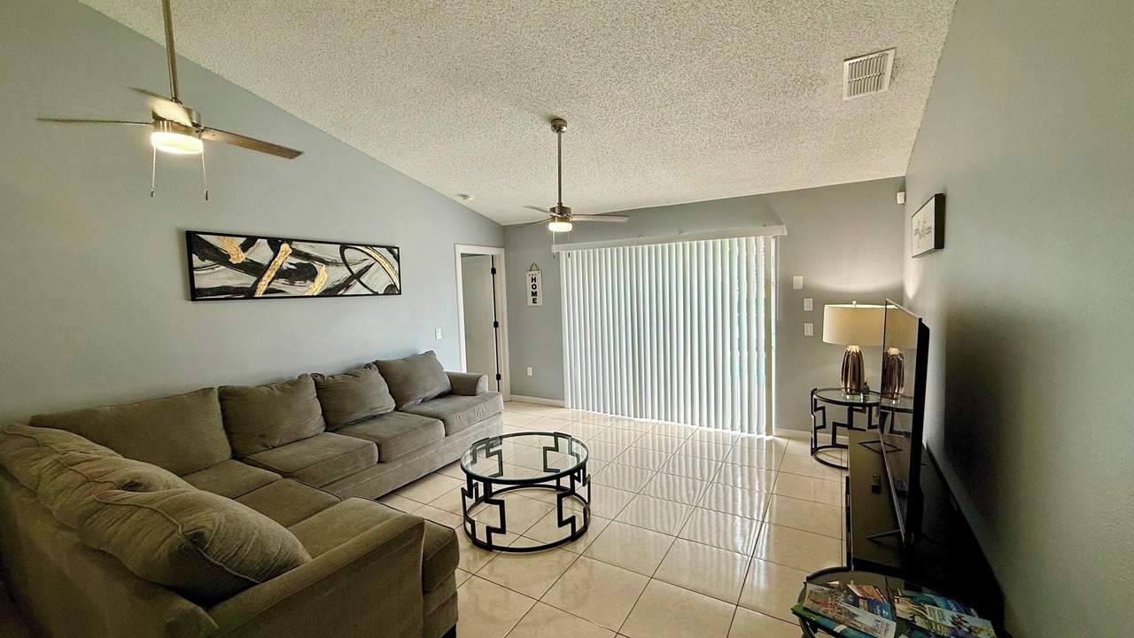 Photo of Livingroom in Loughman