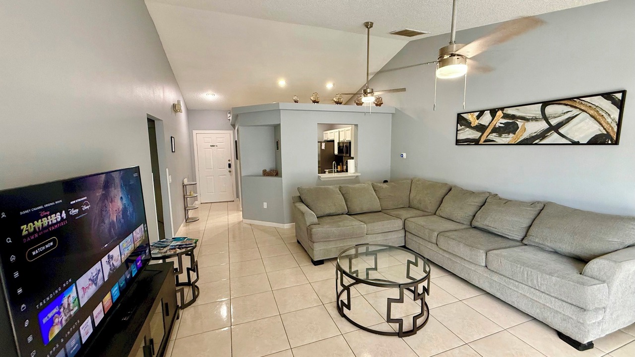 Photo of Livingroom in Loughman